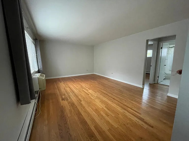 1116-22 Greenleaf Ave #2-G — Photo 24