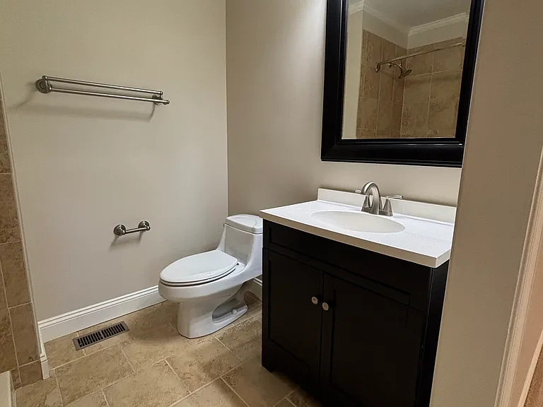 10308 College Sq — Photo 12