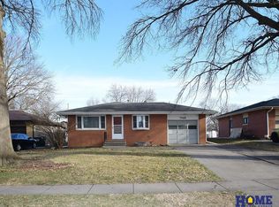 7148 Lexington Ave, Lincoln, NE 68505