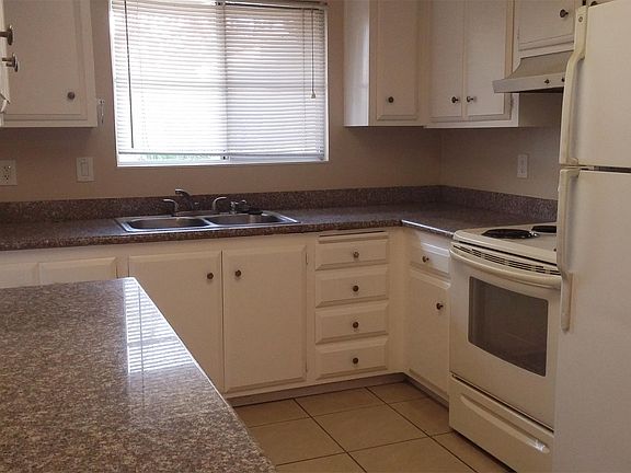 2nd image of 2636 Kimball Dr