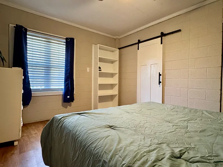 402 S Holly St #J — Photo 10