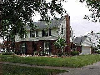 2nd image of 702 Grasser St
