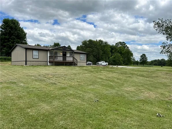 635 NW 1971st Rd, Lone Jack, MO 64070