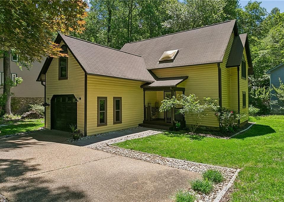 1st image of 102 Tendril Ct