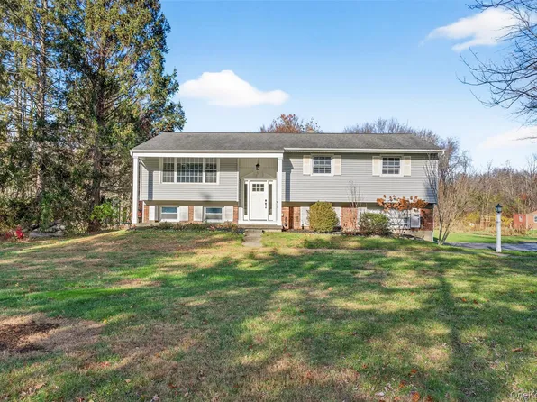 26 Miller Drive, Hopewell Junction, NY 12533