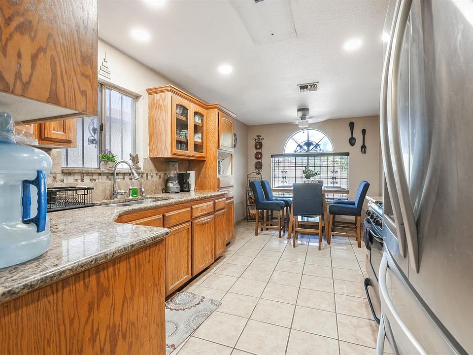 213 Kelly Ave, Parlier, CA 93648 Zillow