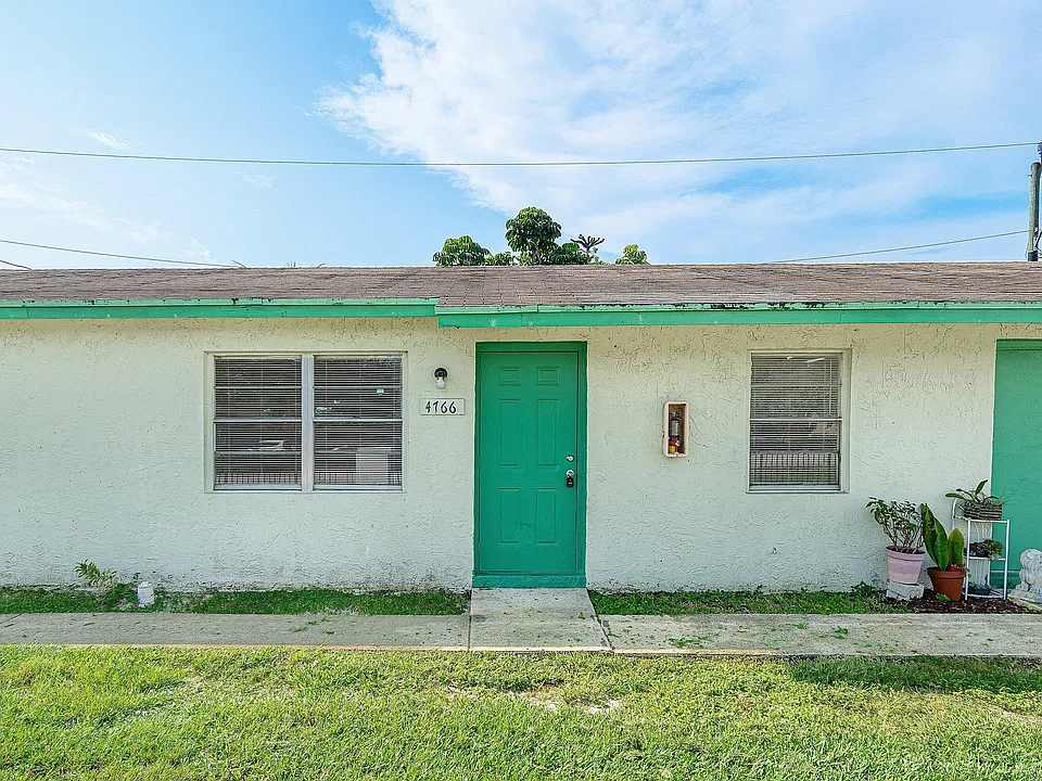 4766 Gulfstream Rd