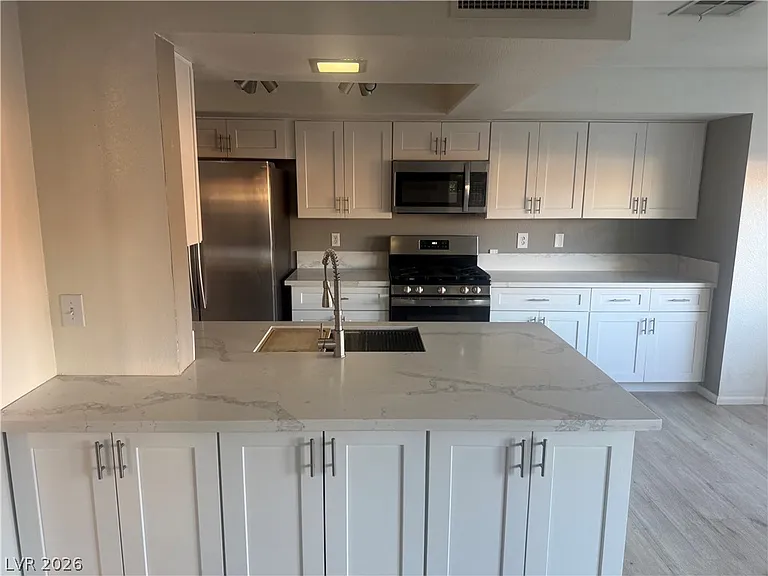 3204 Mariner Bay St — Photo 9