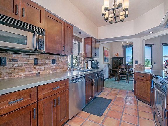 4th image of 4837 Desert Vista Dr