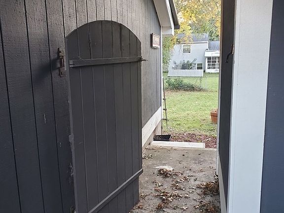 3rd image of 5239 Columbine Ct