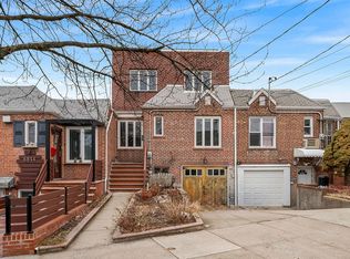 5812 77th Pl, Middle Village, NY 11379