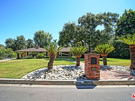 2nd image of 1066 Singing Wood Dr