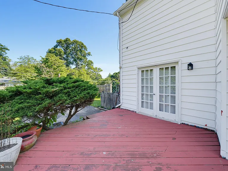 16818 Briardale Rd — Photo 41