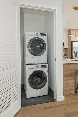 Sold by E Realty International Corp | media 36