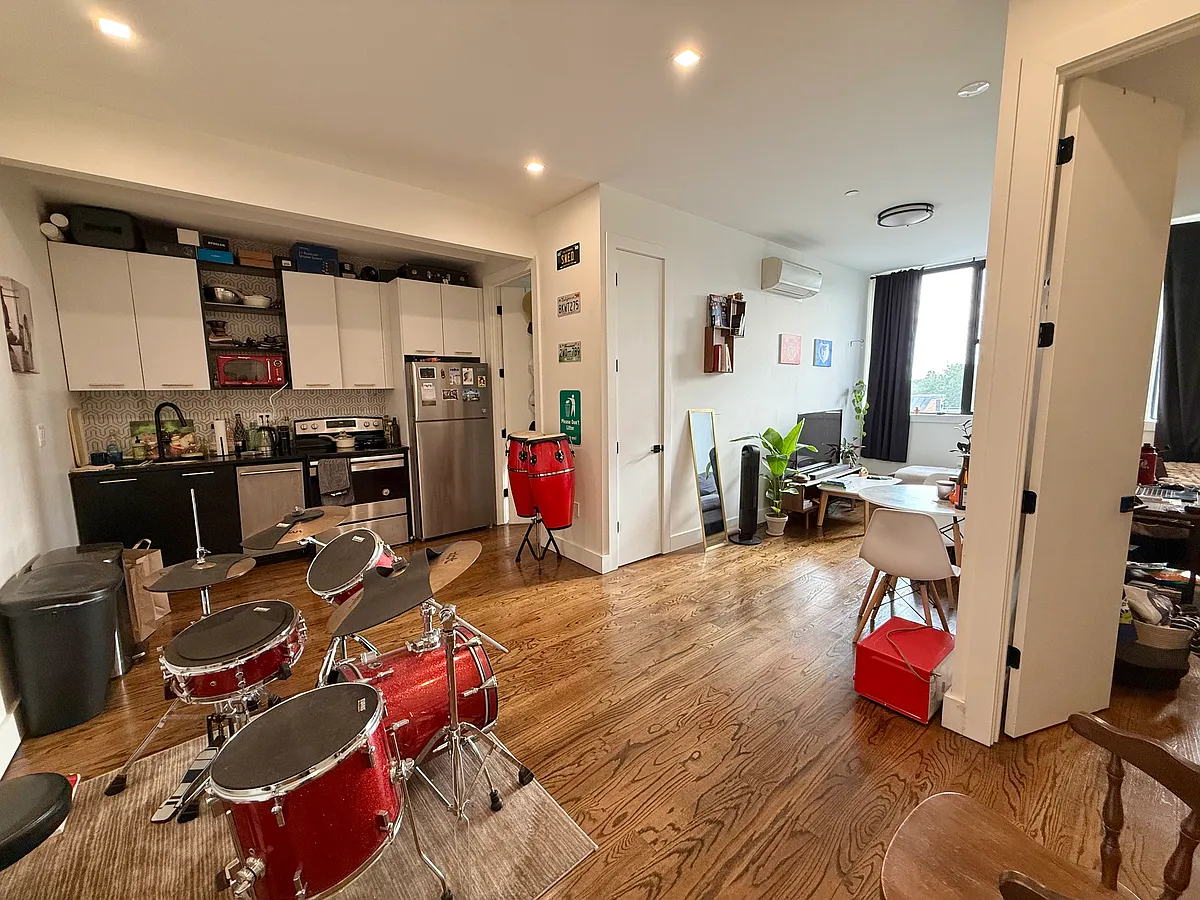 Building Photo - 25 Malcolm X Blvd #3