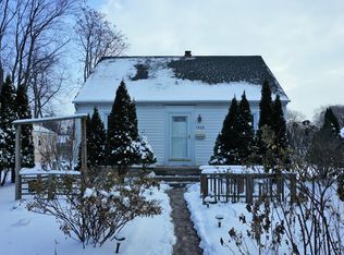 1402 Garden Ln, Champaign, IL