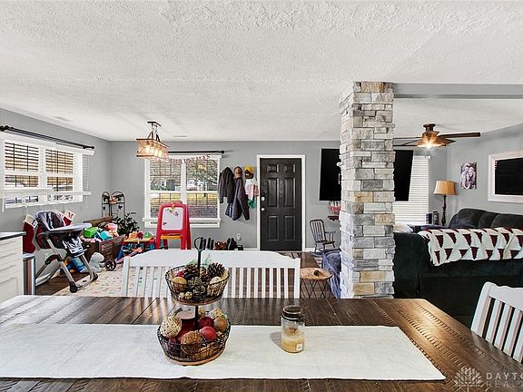 3rd image of 251 Pine Ln