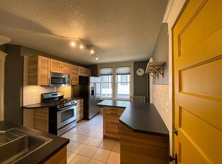 826 University Ave W #1, Saint Paul, MN 55104