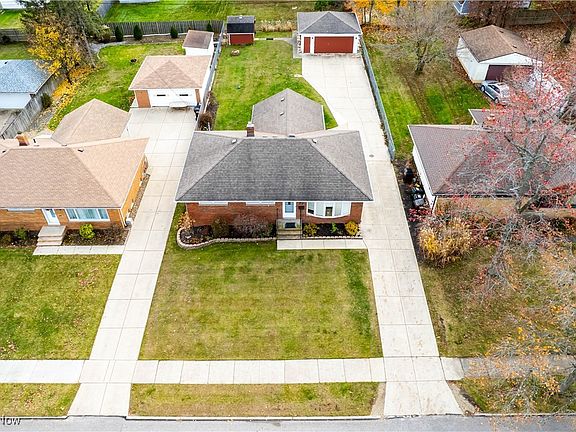 3rd image of 3291 Jeanne Dr