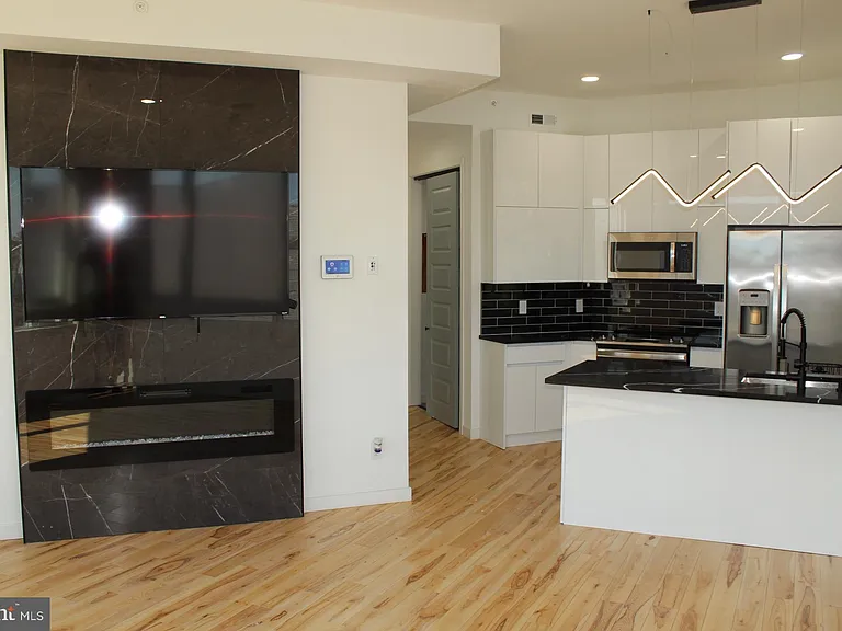3017 Ridge Ave #B — Photo 9