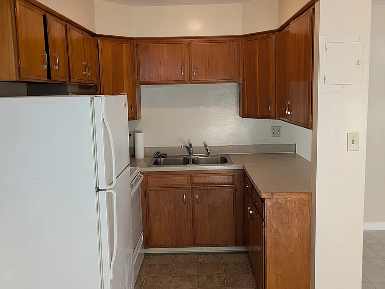 1280 Wolff St #6 — Photo 4