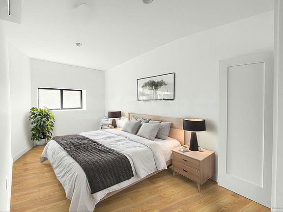 5th image of 321 Macdonough St Unit 4