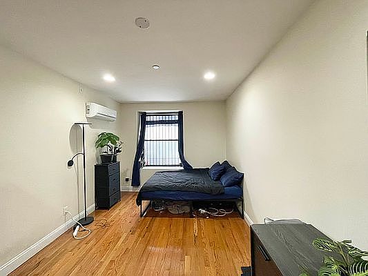 1st image of 167 W 126th St APT 1
