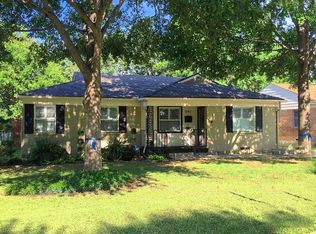 9743 Mixon Dr, Dallas, TX 75220