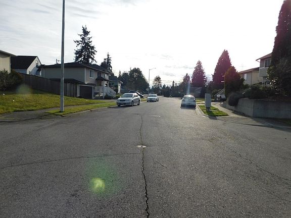 5th image of 710 89th Ave SE