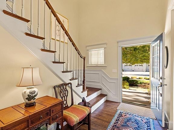 5th image of 30 Nobscot Rd Unit 13