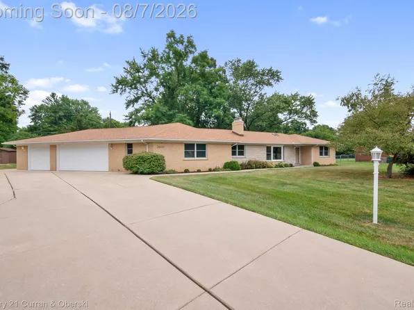 24935 Lakeland St, Farmington Hills, MI 48336