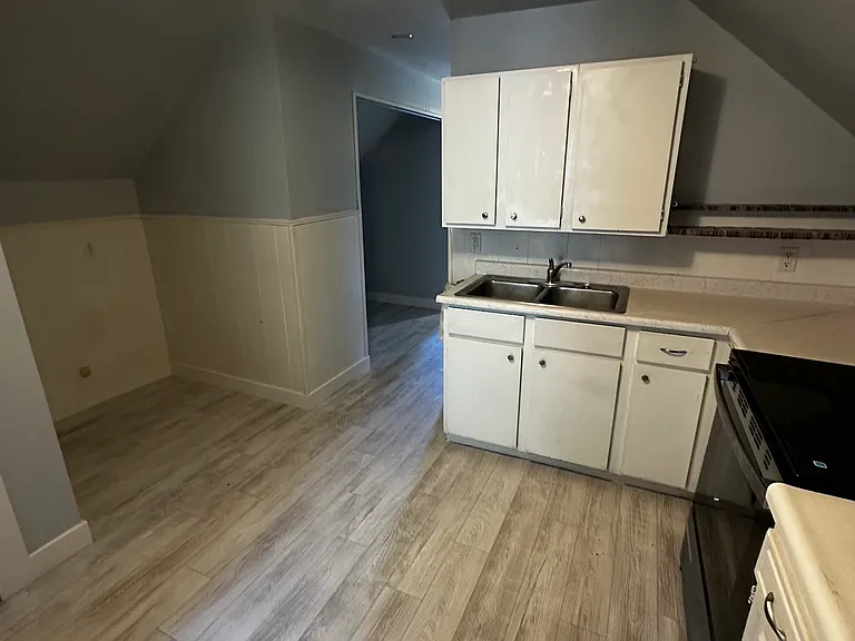 285 Gateway Rd #3 — Photo 8