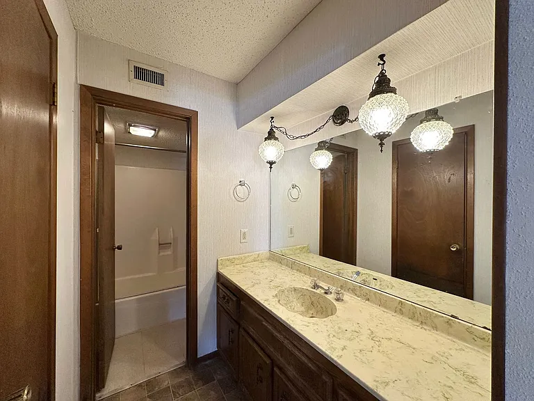 216 W Cardinal Ln — Photo 31
