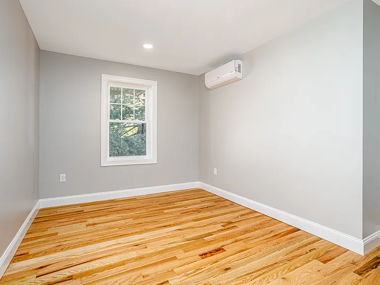 27 Milton St #1 — Photo 35