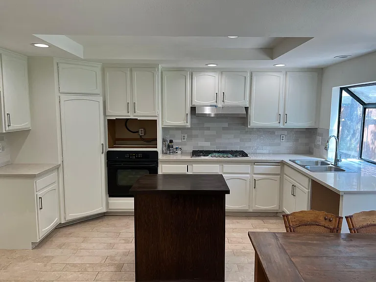 20230 Stagg St — Photo 11