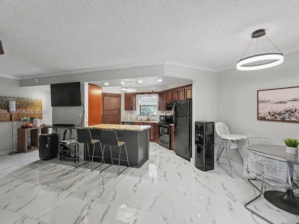 6855 W Broward Blvd APT 201, Plantation, FL 33317