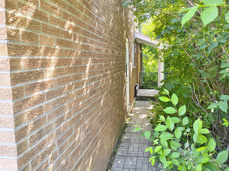 100 Kingslake Rd — Photo 19