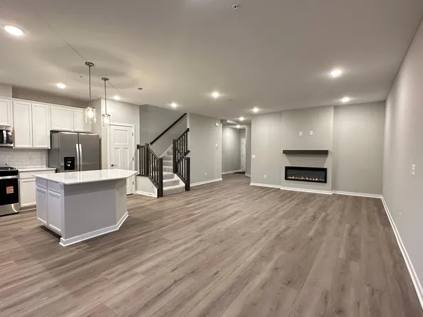 14411 104th Ave N, Maple Grove, MN 55369