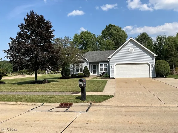 7325 Glenside Ln, Olmsted Township, OH 44138