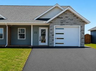 22 Samantha Ln, Cornwall, PE C0A 1H0
