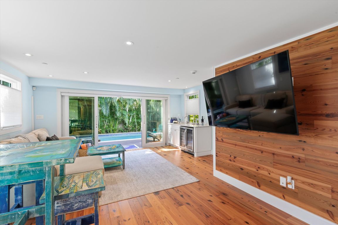 next background image