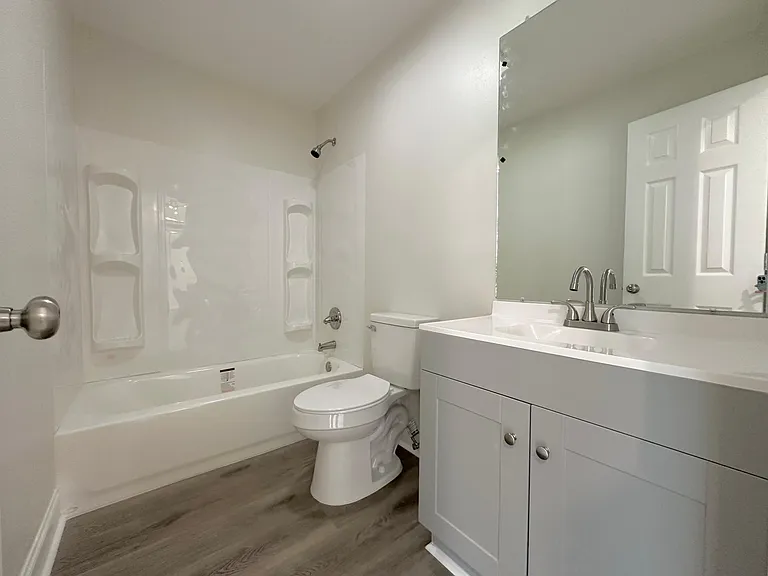 28577 Winchester Ln — Photo 3