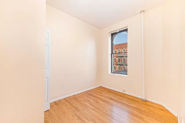 Rented by REAL New York | media 19