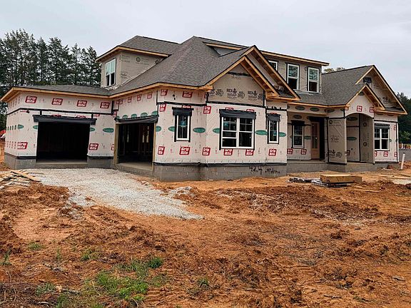 2nd image of 424 Landers Rd