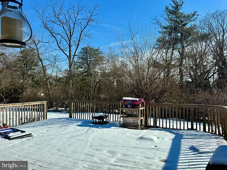 8233 Fairview Rd — Photo 36