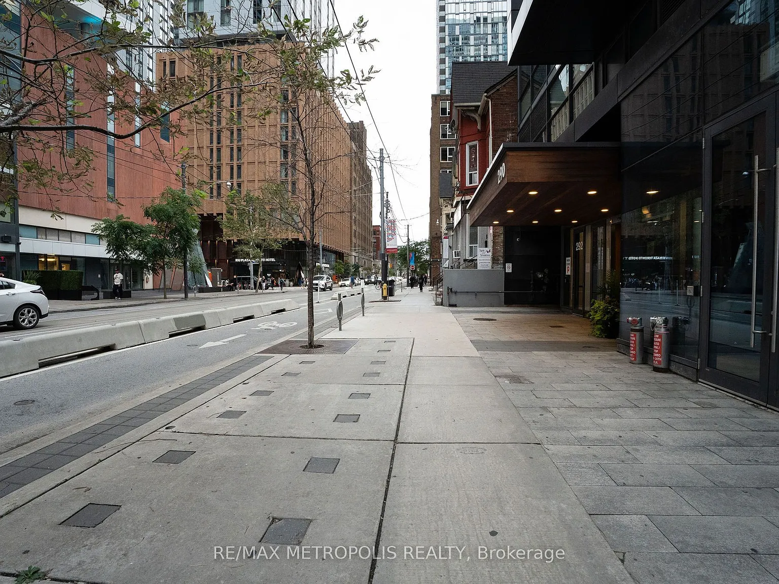 2 bed, $4,580 — Photo 3