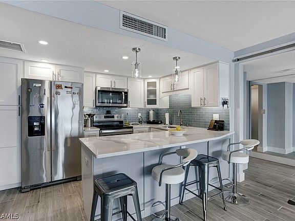 3rd image of 1900 Clifford St APT 703