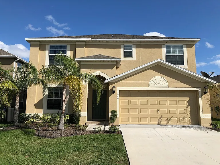 1646 Thetford Cir — Photo 1