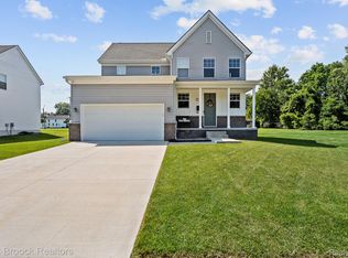 217 Clinton St, Romeo, MI 48065