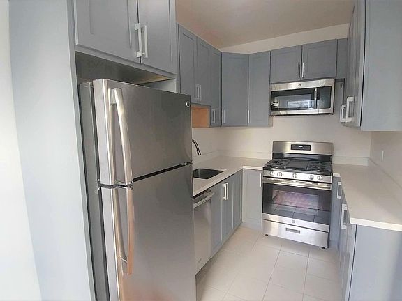 3rd image of 566 Fell St APT 24
